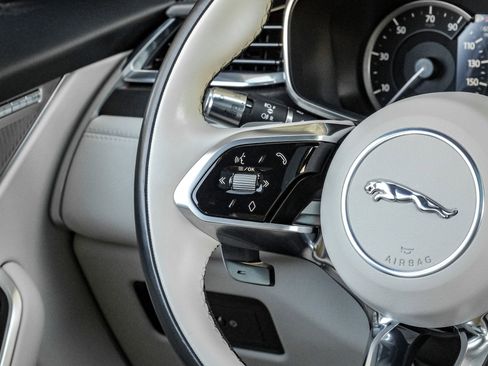 Used 2022 Jaguar F-PACE S image 17