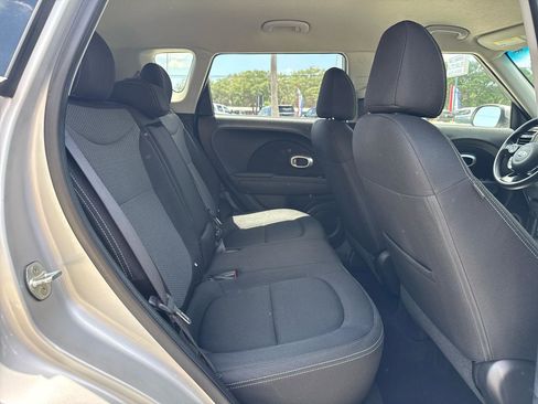 Used 2019 Kia Soul + FWD image 16