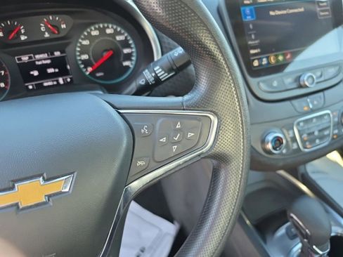Used 2025 Chevrolet Malibu LT FWD image 15