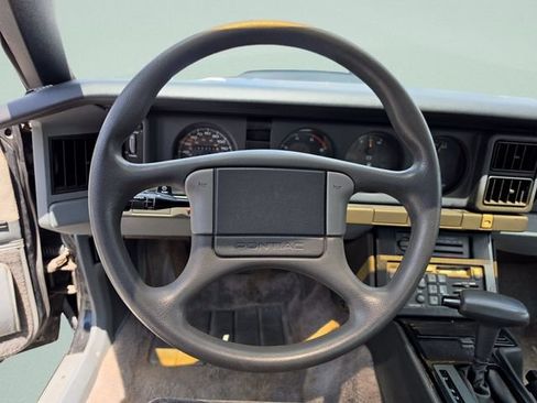 Used 1989 Pontiac Firebird Coupe RWD image 15