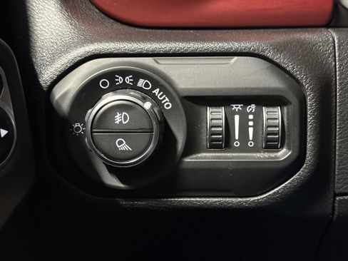 Used 2021 Jeep Gladiator Rubicon AWD/4WD image 19