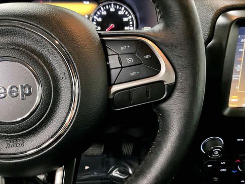 Used 2022 Jeep Renegade Latitude w/ Convenience Group image 24