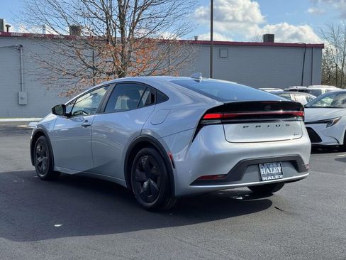 Used 2024 Toyota Prius LE image 23