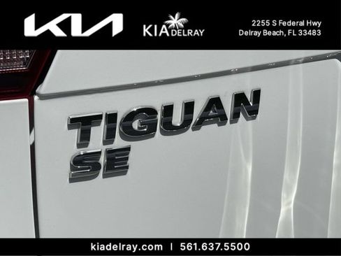 Used 2019 Volkswagen Tiguan SE w/ Panoramic Sunroof Package FWD image 9