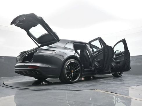 Certified 2023 Porsche Panamera 4 w/ Assistance Package image 27