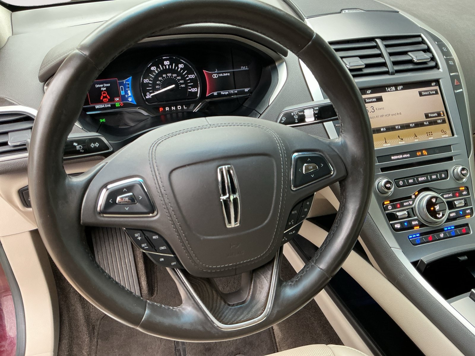 Used 2018 Lincoln MKZ Reserve w/ Climate Package FWD image 12
