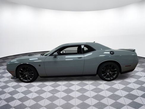 Used 2022 Dodge Challenger R/T Scat Pack w/ Shaker Package image 2