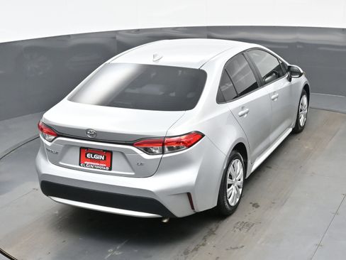 Used 2020 Toyota Corolla LE image 38