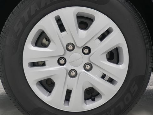 Used 2018 Dodge Grand Caravan SE w/ UConnect Hands-Free Group image 23