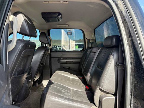 Used 2008 Chevrolet Silverado 2500 LT w/ 2LT Convenience Package AWD/4WD image 11
