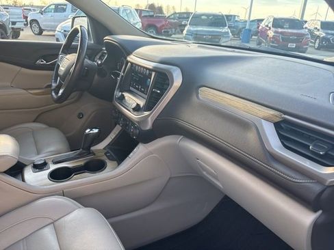 Certified 2019 GMC Acadia Denali w/ Technology Package image 23