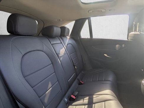 Used 2021 Mercedes-Benz GLC 300 4MATIC image 22