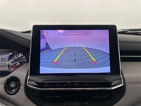 Certified 2022 Jeep Compass Limited image 28