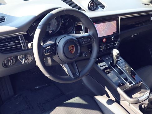 New 2026 Porsche Macan S image 4