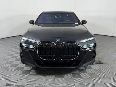 New 2026 BMW 750e xDrive w/ Executive Package image 6
