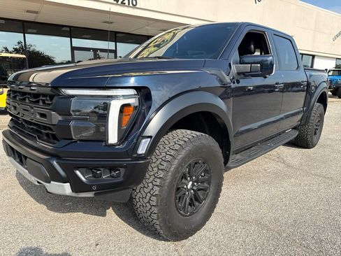 Used 2025 Ford F150 Raptor AWD/4WD image 7