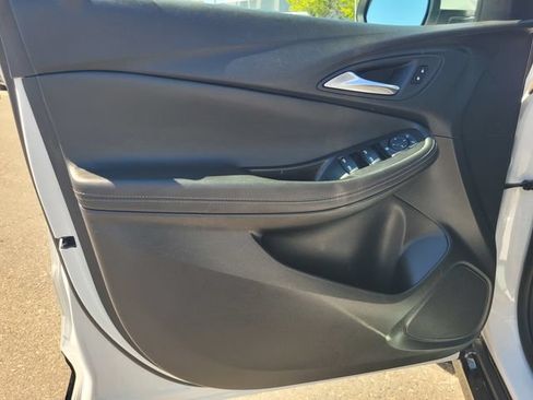Used 2024 Buick Encore GX Sport Touring FWD image 18