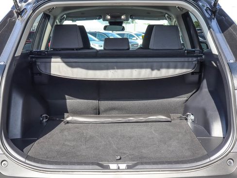 Used 2025 Toyota RAV4 XLE AWD/4WD image 9