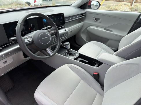 Used 2025 Hyundai Kona SEL AWD/4WD image 20