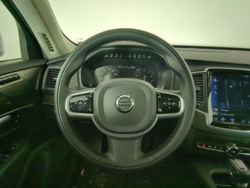 Used 2019 Volvo XC90 T5 Momentum w/ Multimedia Package image 27