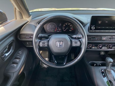 Used 2025 Honda HR-V Sport image 12