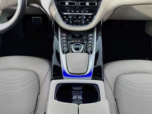 Used 2023 Aston Martin DBX AWD/4WD image 14