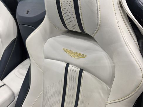 Used 2023 Aston Martin V8 Vantage Roadster image 5