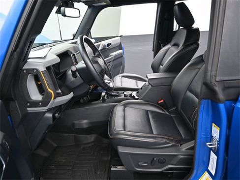 Used 2023 Ford Bronco Badlands image 12