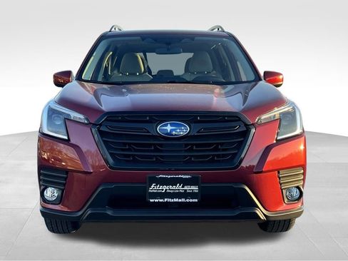 Used 2023 Subaru Forester Premium image 5