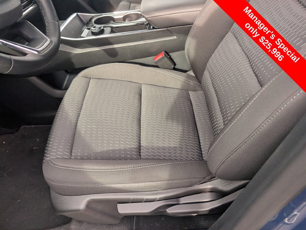 Used 2026 Chevrolet Equinox LT w/ Safety and Technology Package FWD image 17