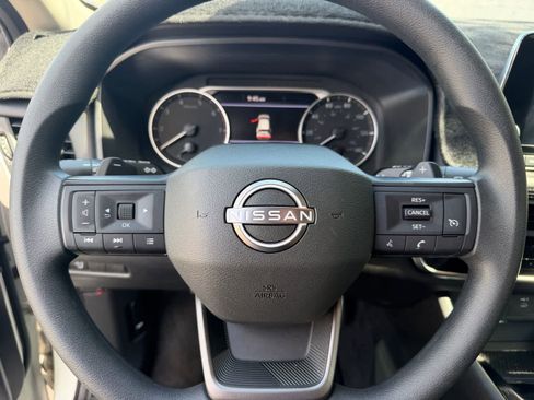 Used 2026 Nissan Rogue S FWD image 9