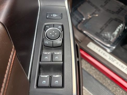 Used 2025 Ford F250 King Ranch w/ FX4 Off-Road Package image 13