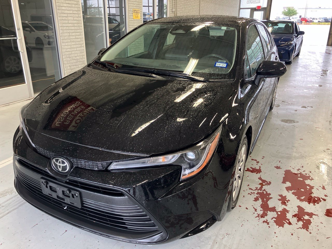 Used 2025 Toyota Corolla LE FWD image 1