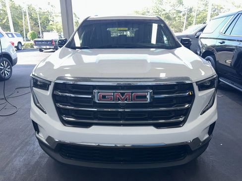 Used 2025 GMC Acadia Elevation FWD image 7