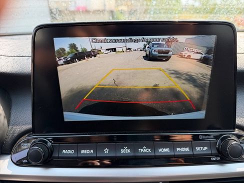 Used 2020 Kia Forte LXS FWD image 23