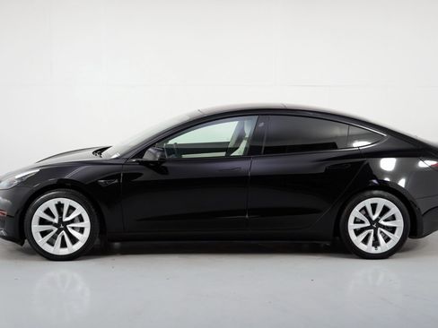 Used 2021 Tesla Model 3 Standard Range Plus image 50