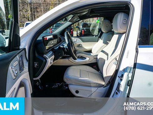 Used 2025 Mercedes-Benz GLS 450 4MATIC image 18