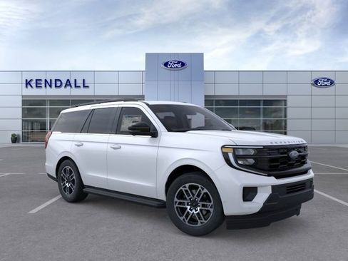 New 2026 Ford Expedition Active AWD/4WD image 7