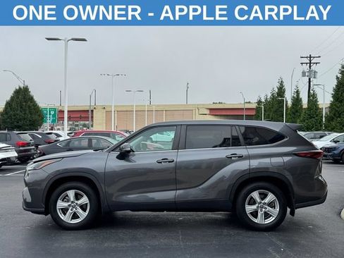 Used 2024 Toyota Highlander LE FWD image 8