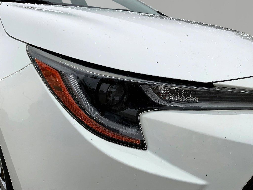 Used 2021 Toyota Corolla LE FWD image 34