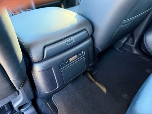 Used 2024 Nissan Armada SL w/ Captain's Chairs Package image 24