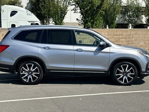 Used 2019 Honda Pilot Touring image 3