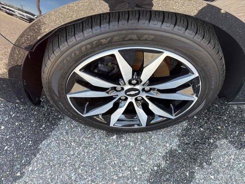 Used 2018 Chevrolet Malibu LT w/ Leather Package image 10