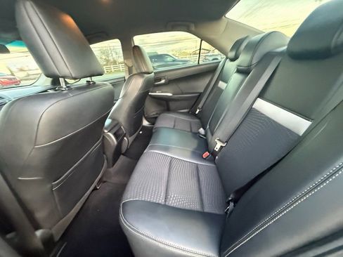 Used 2012 Toyota Camry SE image 18