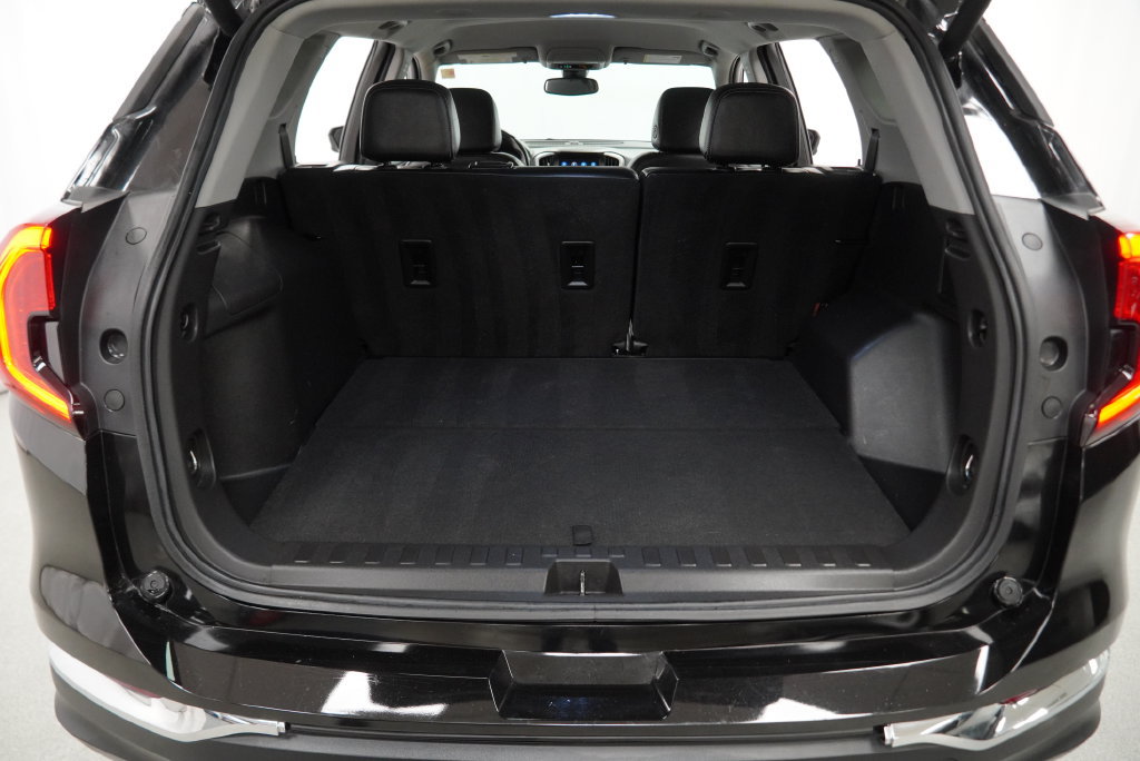 Used 2023 GMC Terrain SLT w/ LPO, Floor Liner Package FWD image 36