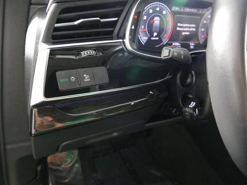 Used 2023 Audi Q7 3.0T Premium Plus w/ Premium Plus Package AWD/4WD image 13