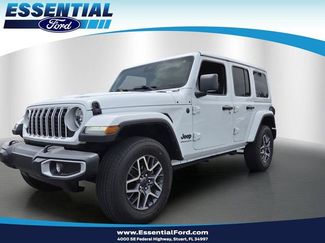 Used 2025 Jeep Wrangler Unlimited Sahara AWD/4WD video 1