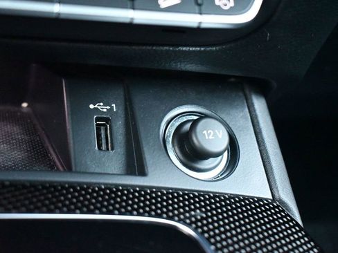 Used 2022 Audi SQ5 Premium Plus w/ Premium Plus Package image 31