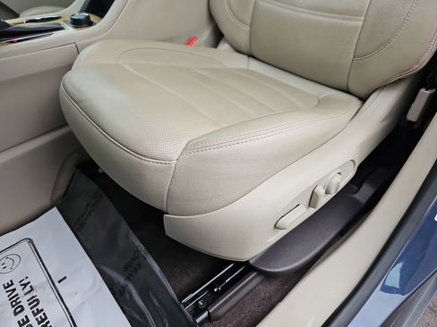Used 2019 GMC Acadia Denali AWD/4WD image 32