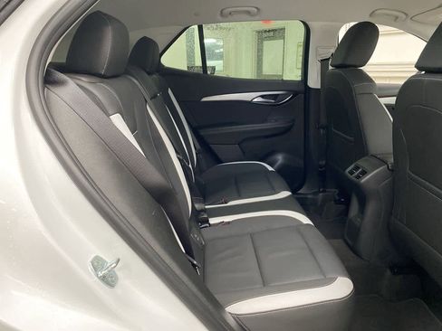 Used 2025 Buick Envision Sport Touring image 17